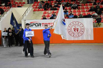 Anadolu Üniversitesi öğrencileri Kick Boks Şampiyonasından madalya ile döndü