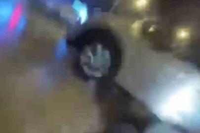 Aniden yola çıkan cip motosikletle böyle çarpıştı