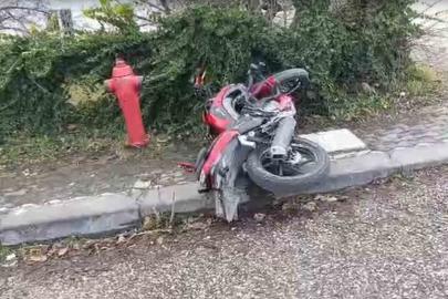 Ankara’da motosiklet sürücüsü köpeğe çarpmamak isterken kaza yaptı
