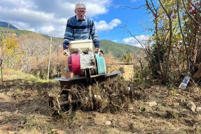 Antalya’da 82 yaşındaki yeminli mali müşavirden köy hayatına örnek proje
