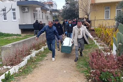 Antalya’da evinde karnından vurulmuş halde ölü bulundu