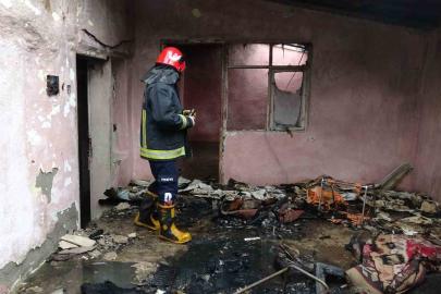 Antalya’da gecekonduda yangın