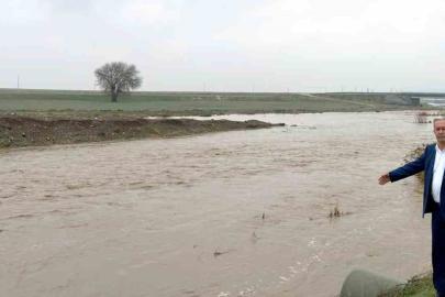 Araban Ovası’nda sağanak etkili oldu