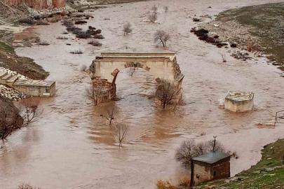 Araban’daki yağışlar, Karasu ve Sıtma pınar çayının su seviyesini yükseltti