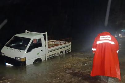 Araçta mahsur kalma ihbarına giden itfaiye teşekkür yerine sitemle karşılaştı