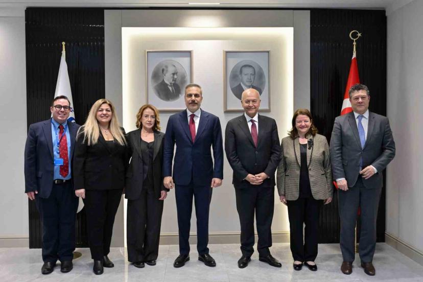 Bakan Fidan, BM Mülteciler Yüksek Komiseri Salih ile görüştü