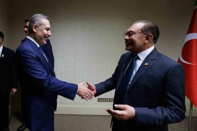 Bakan Fidan, Malezya Başbakanı İbrahim ve Dışişleri Bakanı Hasan ile görüştü