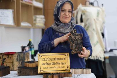 Bakanlıktan sanatçı belgesi alan usta, çit baskıyı geleceğe taşıyor