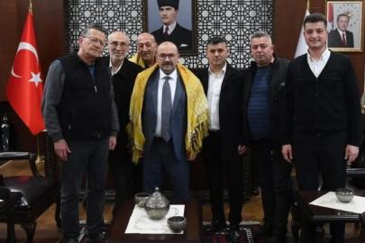 Balıkesir’de Vali Ustaoğlu devecileri kabul etti