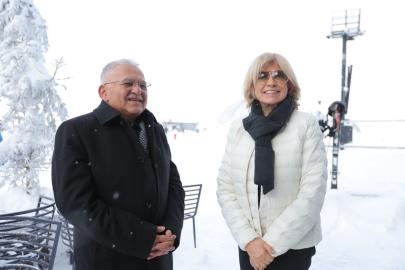 Başkan Büyükkılıç, eski Başbakan Tansu Çiller’e Erciyes’i tanıttı