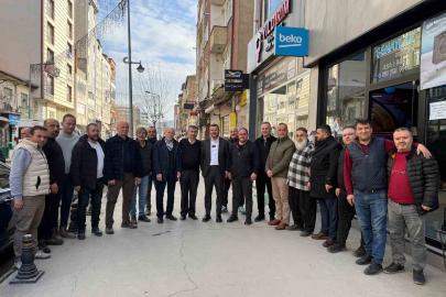 Başkan Çetinkaya Ankara Caddesi’nde esnaf ve vatandaşlarla buluştu