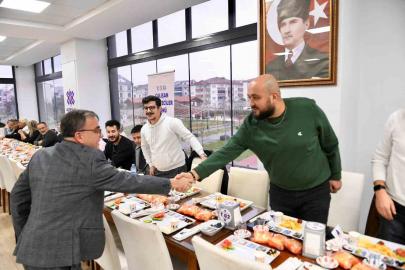 Başkan Hakan Şehirli, Çalışan Gazeteciler Günü’nde basınla buluştu