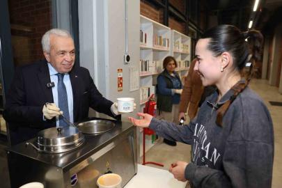 Başkan Şadi Özdemir’den finaller öncesi gençlere moral ziyareti