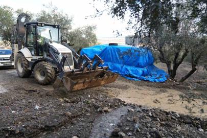 Başkan Şimşek yağıştan etkilenen mahallelerde incelemelerde bulundu