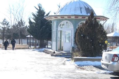 Başkentteki su kesintisine vatandaşlardan tepki