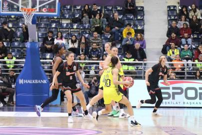 Basketbol Süper Ligi: Fenerbahçe Opet: 84 - ÇİMSA ÇBK Mersin: 66