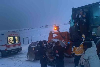 Batman’da hamile kadın kepçeyle kurtarıldı