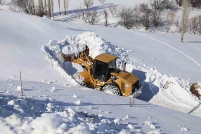 Battalgazi Belediyesi kırsalda kapalı yolları açtı