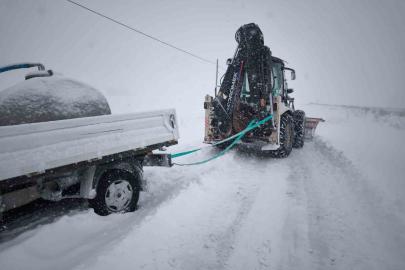 Bayburt’ta karla mücadele çalışmaları aralıksız sürüyor