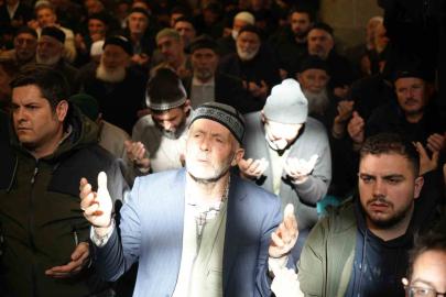 Beş asırlık 1001 Hatim geleneğinin duası gerçekleştirildi