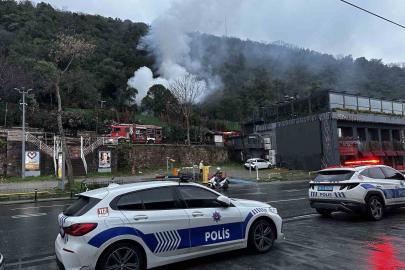 Beşiktaş’ta korkutan yangın: Müştemilat alev alev yandı