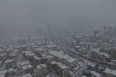 Beyaza bürünen Kartal havadan görüntülendi
