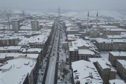 Beyaza bürünen Sultangazi havadan görüntülendi