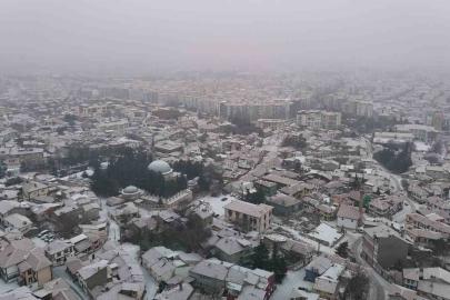 Beyaza sürünen Eskişehir’de kar bereketi