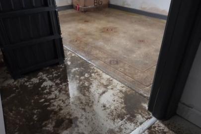 Beylikdüzü’nde 2 daireyi su bastı: Bina boşaltıldı