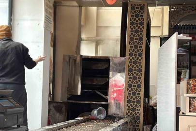 Bilecik’te bir kuruyemişçi dükkanında yangın çıktı