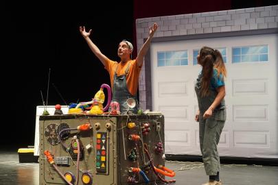 Bilecik’te çocuklar kukla gösterisi ve tiyatroyla eğlendi