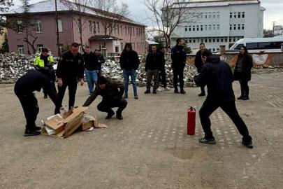 Bilecik’te emniyet personeline yangın ve deprem farkındalık eğitimi