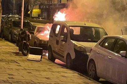 Bilecik’te park halindeki otomobil alev alev yandı