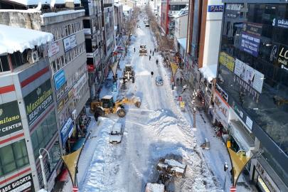 Bingöl’de kar temizliği sürüyor