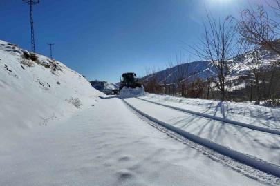 Bingöl’de karla mücadele çalışmaları sürüyor