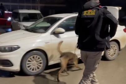 Binlerce uyuşturucu hap ele geçirildi: 3 kişi tutuklandı