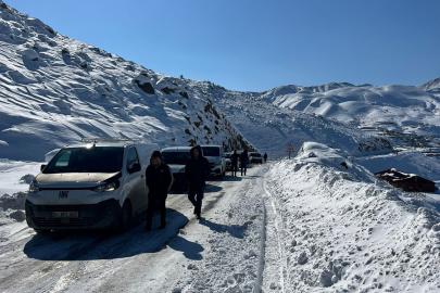 Birçok araç mahsur kaldı