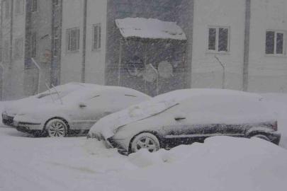 Bitlis’te 51 köy yolu ulaşıma kapandı