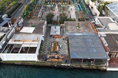 Boğaz hattında yıkımlar sürüyor: Beşiktaş’taki ünlü gece kulübünün kaçak kısımları yıkıldı