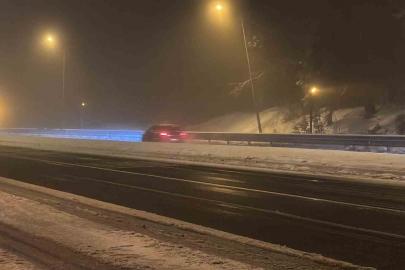 Bolu Dağı geçişinde kar yağışı başladı