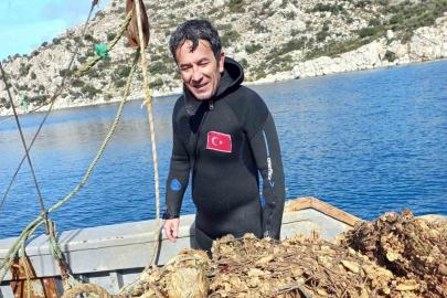 Bozburun’da hayalet ağlar denizden temizlendi