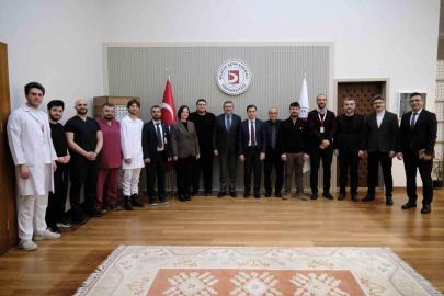 BŞEÜ sağlıkta gücünü artırıyor: 7 asistan hekim uzmanlık eğitimine başladı