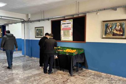 Bu okulda manav var, görevli yok