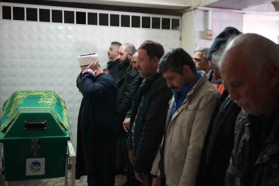 Bulgaristan’daki kazada hayatını kaybeden tır sürücüsü, Sakarya’da defnedildi