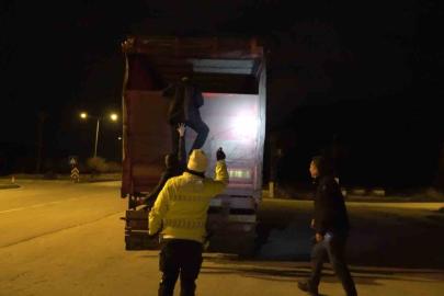 Burdur’da şap karantinasındaki küpesiz hayvan taşıyan besiciye 400 bin lira ceza