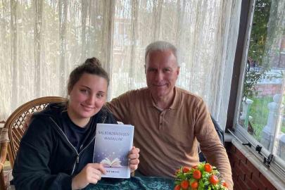 Burhaniye’de üniversiteli Melike’nin ilk kitabı çıktı