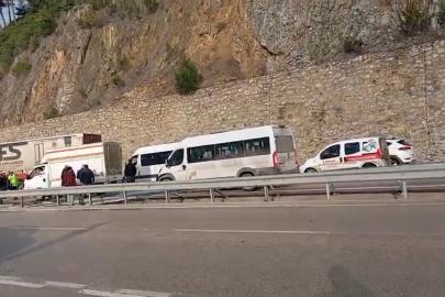 Bursa-Keles Yolu'nda tır ters döndü