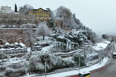 Bursa yeni yıla karla uyandı...Beyaz güzellik havadan böyle görüntülendi
