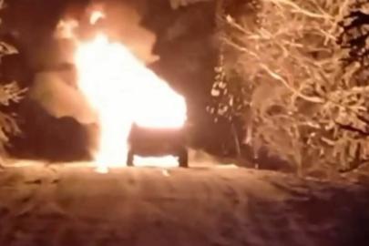 Bursa’da alev alev yanan cip hurdaya döndü