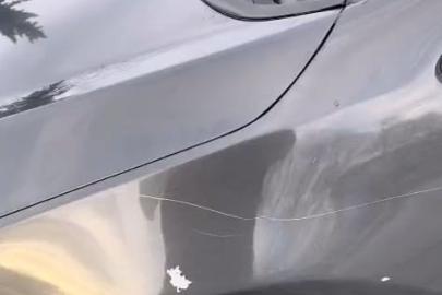 Bursa’da araçlara saldırı güvenlik kamerasına yansıdı